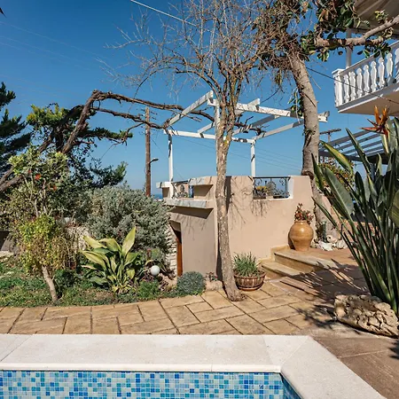 Zabella House With Pool
